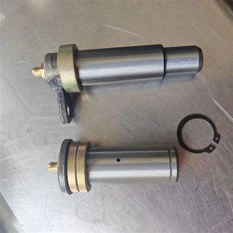 904拖拉機(jī)配件 內(nèi)蒙古一拖發(fā)動機(jī)、前橋殼體及變速箱總成在工程機(jī)械領(lǐng)域的重要性